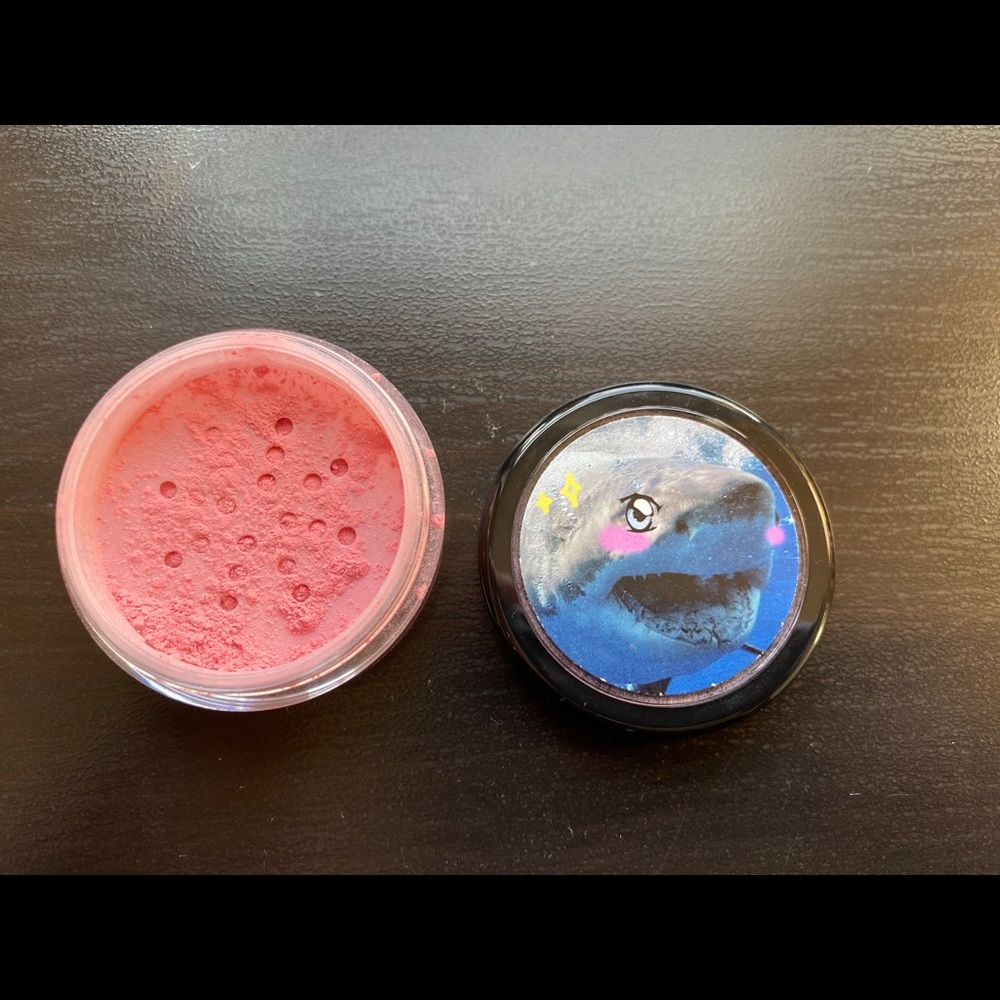 Shirt Cosmetics Loose Powder Blush